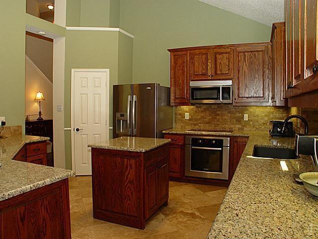 Building Photo - 2405 Jordan Dr