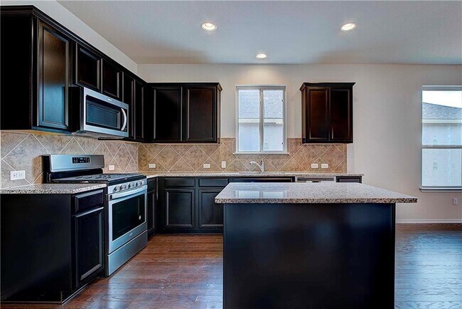 Foto del edificio - 1916 Cliffbrake Way