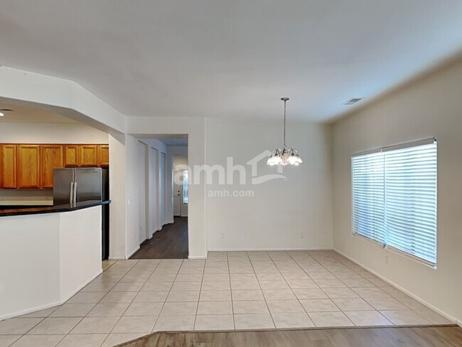 Foto del edificio - 10363 E Juanita Ave