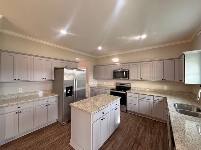 Building Photo - 117 White Oak Dr NE