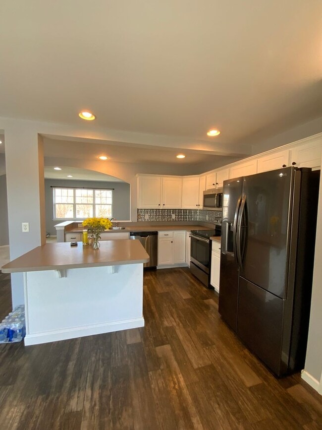 Building Photo - 327 Cabot Circle, Willow Street, PA 17584