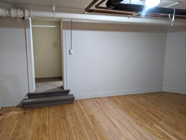 Building Photo - 1 bedroom in Evanston IL 60201