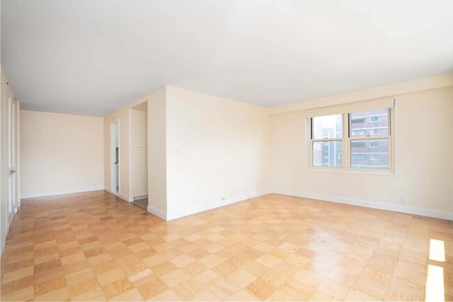 Foto del edificio - Perfect 1 Bedroom 1 Bathroom  Available