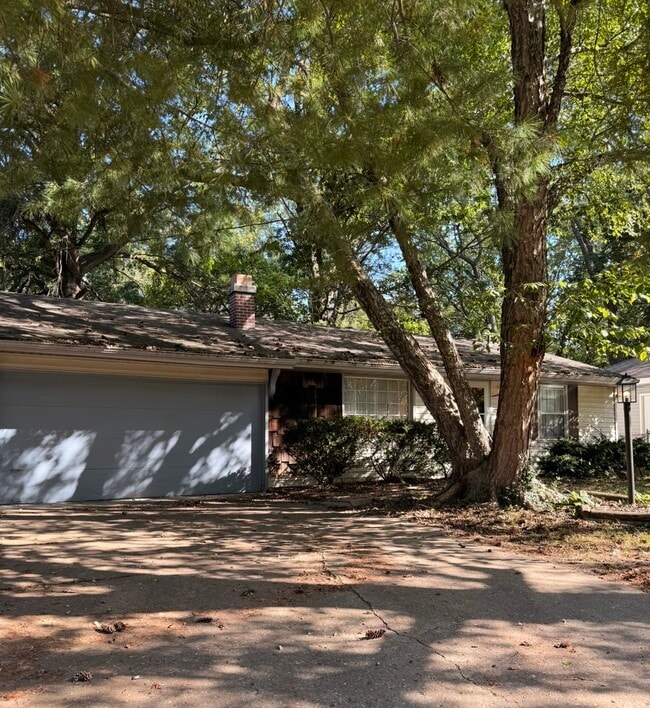 Foto del edificio - 2837 E Monroe Terrace