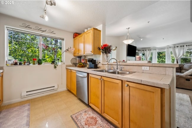 Foto del edificio - 730 NW 185th Ave