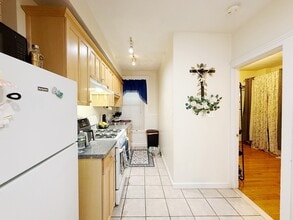 Building Photo - 73 Division St