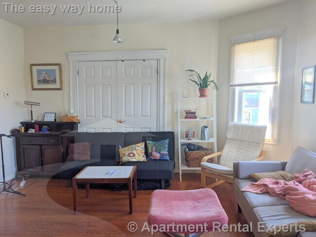 Building Photo - 64 Linden Ave