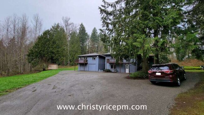 Foto del edificio - 26816 NE Ames Lake Rd
