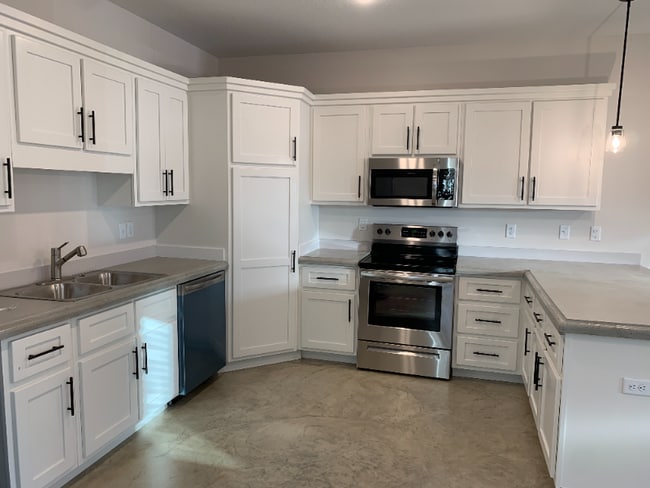 Building Photo - 4608 Wolf Run Trl