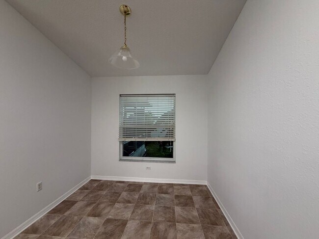 Building Photo - 1307 Laurel Glen Dr