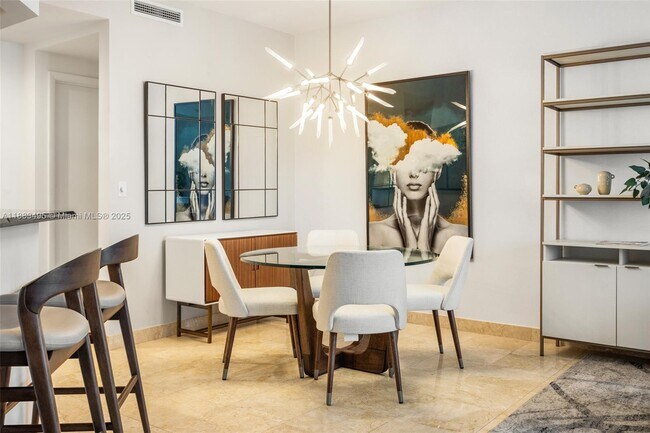 Foto del edificio - 801 Brickell Key Blvd