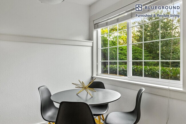 Foto del edificio - 112 14th Ave E