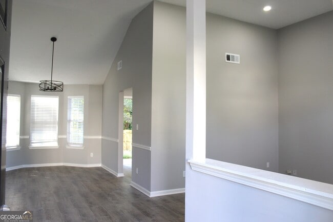 Building Photo - 2640 Field Spring Dr