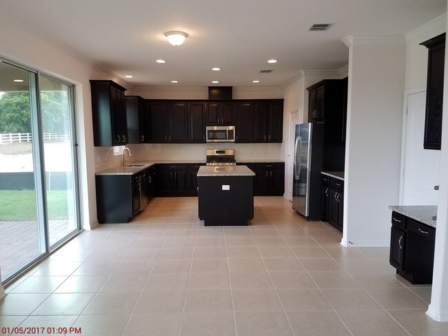 Building Photo - 3/2.5 Home in Summerlake-Winter Garden