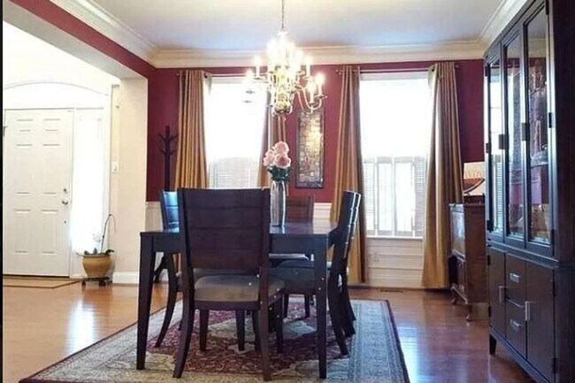Foto del edificio - 5 Bedroom 4.5 Bathroom Single Family Home ...