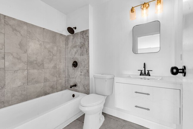 Foto del edificio - 56 Hopewell Ln