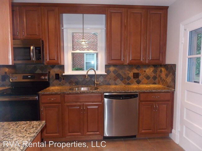 Foto del edificio - 3 br, 2 bath House - 2425 Wedgewood Avenue