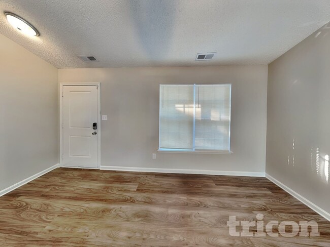 Building Photo - 4438 Fawnbrook Ave SW