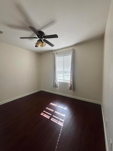 Building Photo - 82950 Vincent Dr