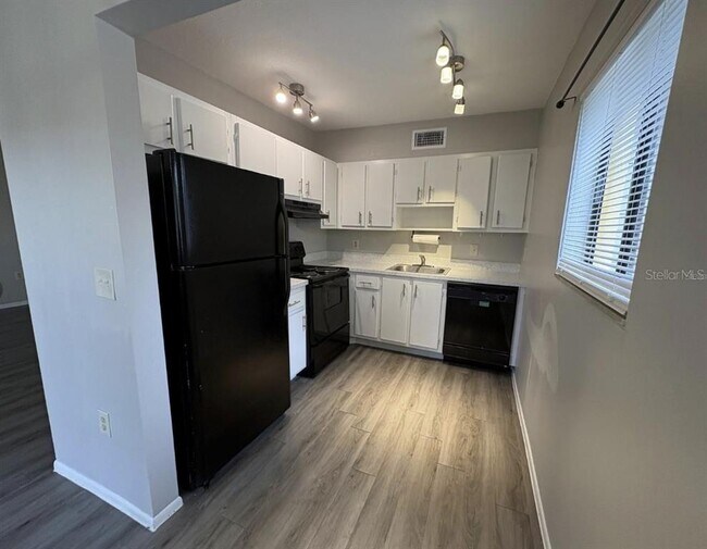 Foto del edificio - 2683 Oak Park Way