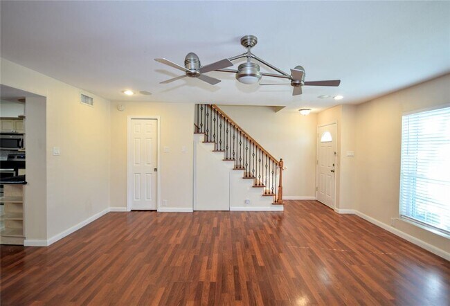 Foto del edificio - 8102 Amelia Rd