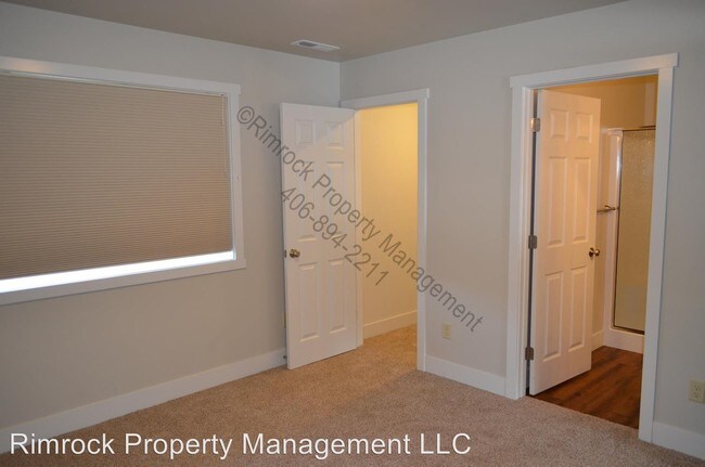 Building Photo - 491 N Lakeview Dr