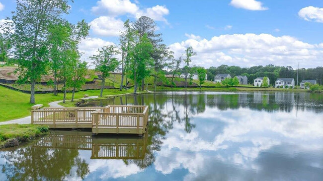 Foto del edificio - The Lakes at Statham