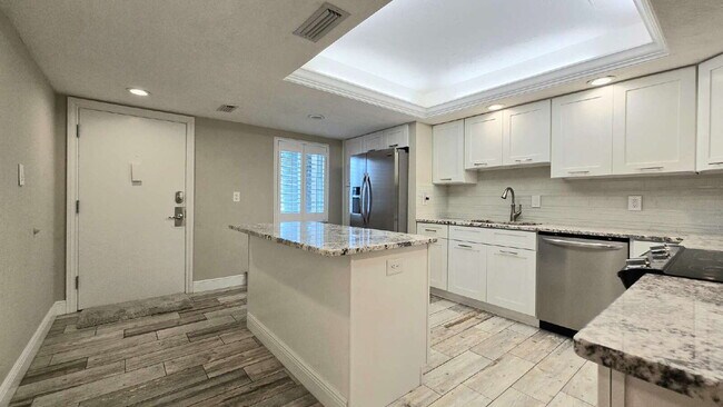 Foto del edificio - 2244 Winkler Ave