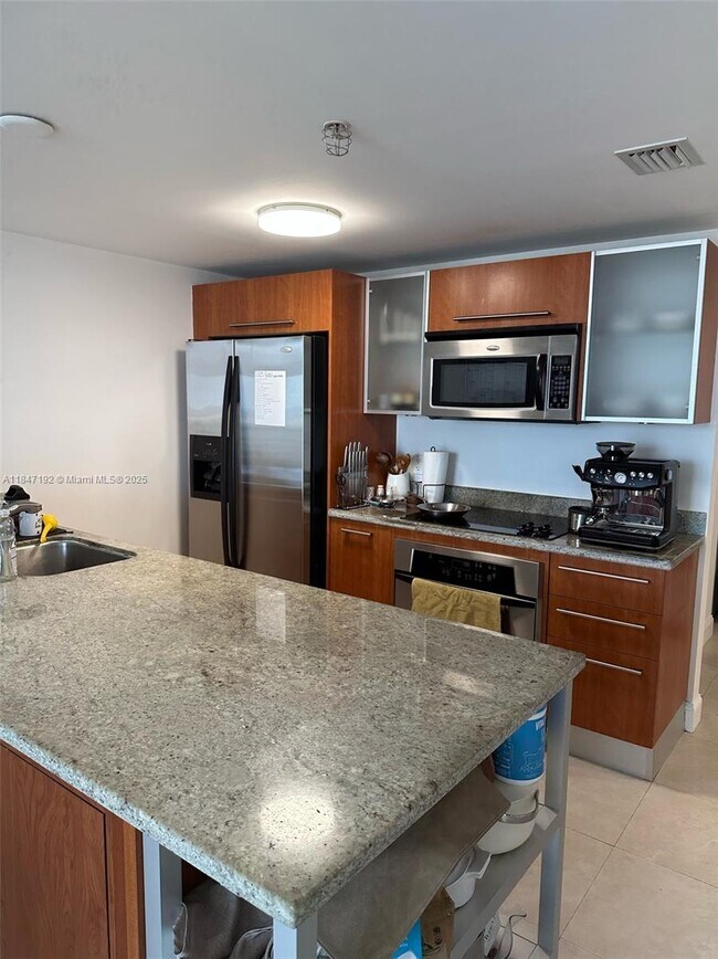Foto del edificio - 185 SW 7th St