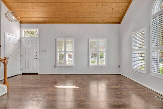 Foto del edificio - 2224 Cherry Leaf Ln