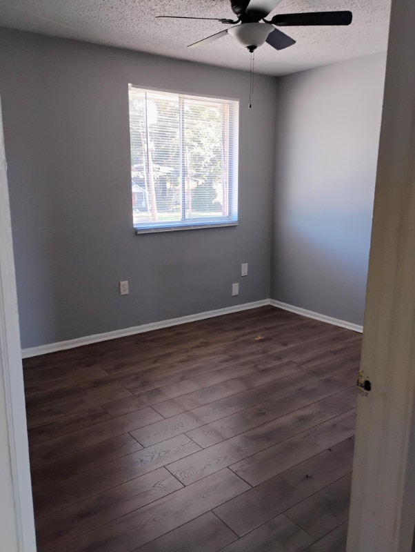 Foto del edificio - 1120 Sherron Ave