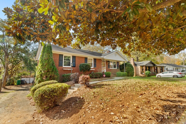 Foto del edificio - 1532 Starbrook Dr