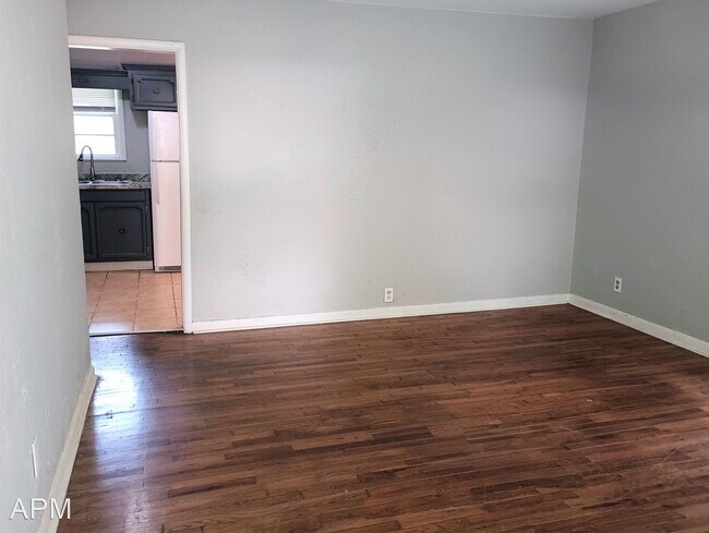 Building Photo - 3 br, 1 bath House - 409 10th Ave SW