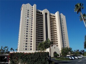 Building Photo - 5550 Heron Point Dr