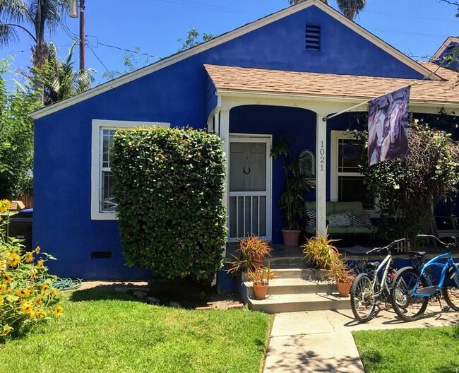 1021 S Bruce Ln Unit Casa De Azul, Burbank, CA 91502 Apartments in Burbank, CA