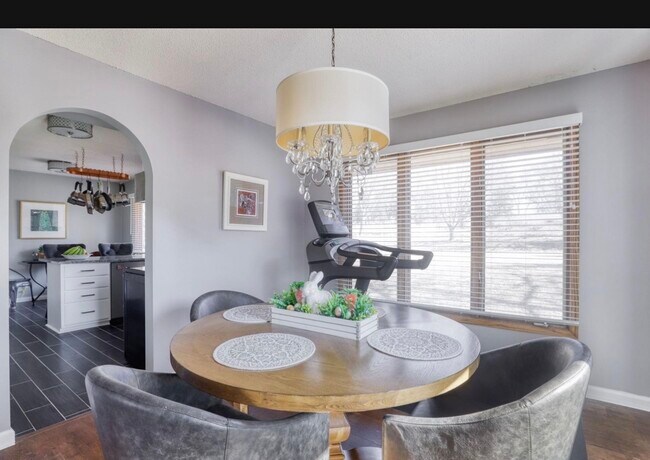 Foto del edificio - 9240 Chesshire Ln N