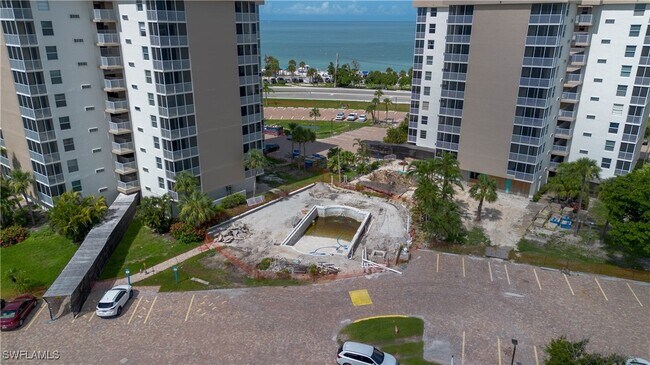 Foto del edificio - 5800 Bonita Beach Rd SW