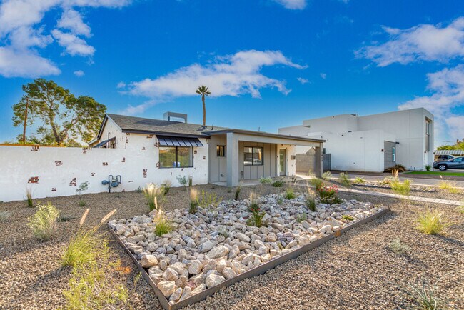 Foto del edificio - 3 Bedroom 2.5 Bath wit RV garage