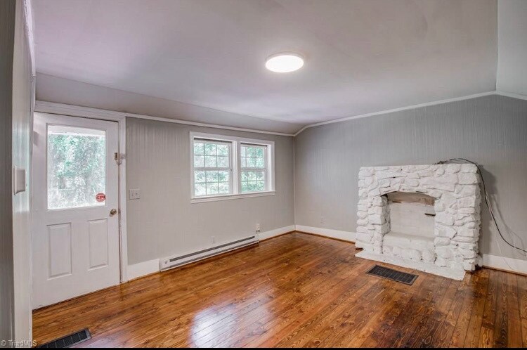 Living room - 2415 Jefferson Ave
