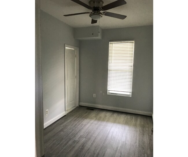 Foto del edificio - 5324 Ready Ave