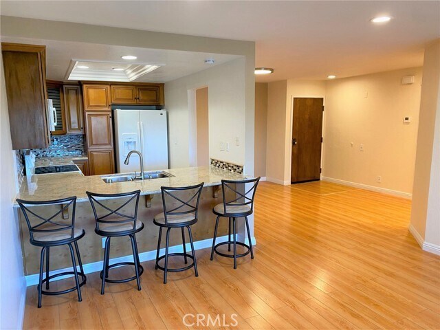 Foto del edificio - 4111 Apricot Dr