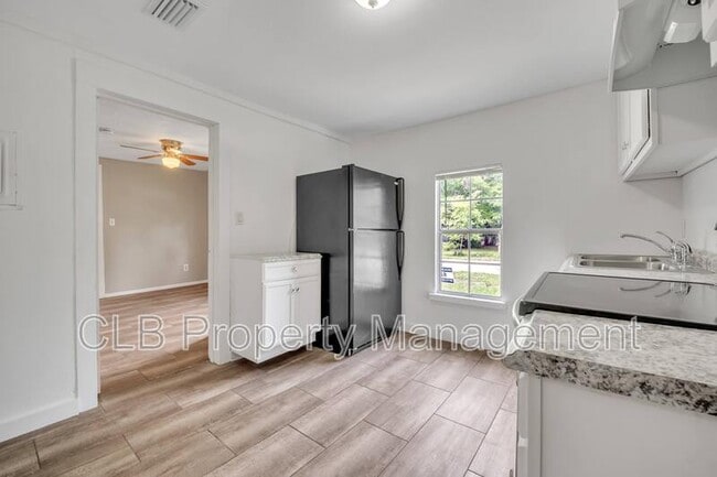 Foto del edificio - 735 Marion St