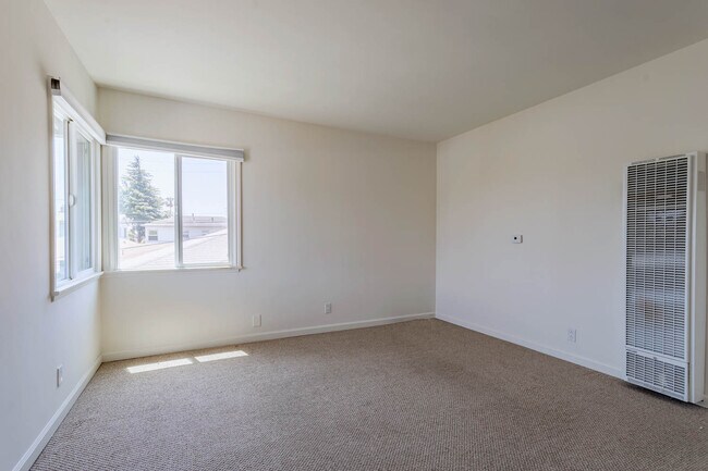 Sala de estar grande - 2248 20th St