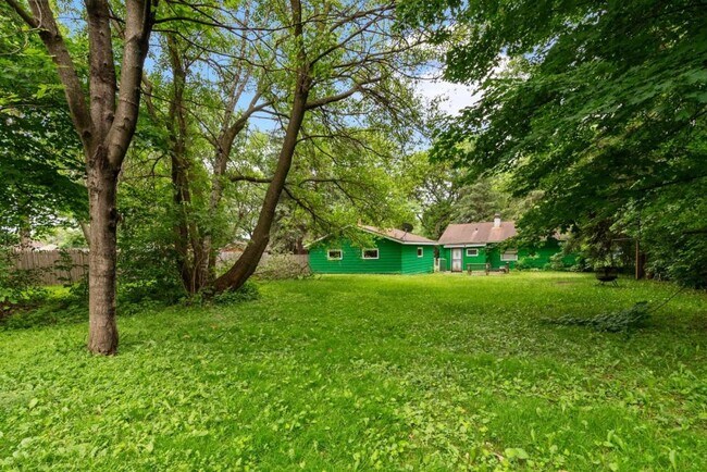 Foto del edificio - 1210 Blaine Dr