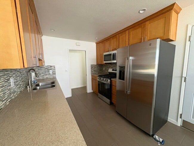 Foto del edificio - Refreshed 3bd/2bath House - Looks Brand new inside