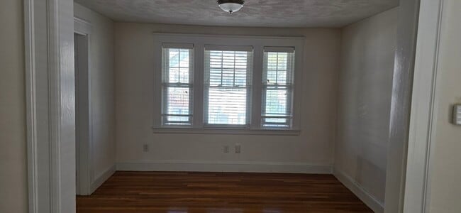 Building Photo - 124 Bowdoin St