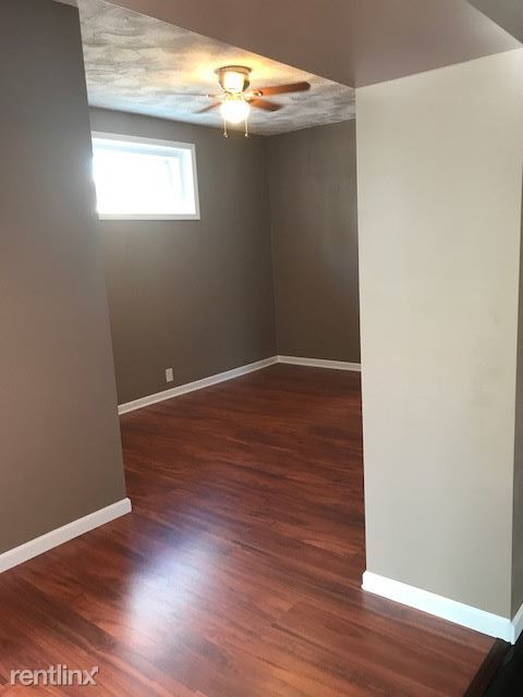 Foto del edificio - 9236 Main St