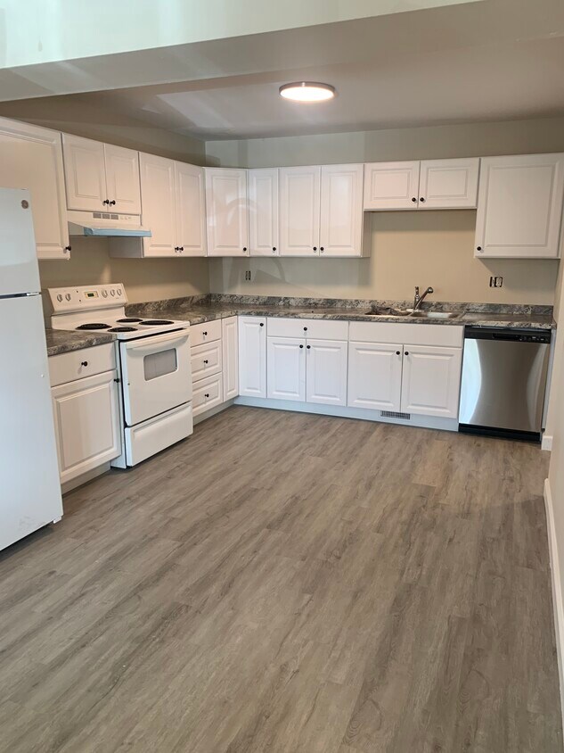 Kitchen - 25 Sunflower Rd