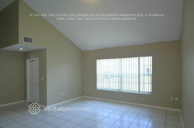 Building Photo - 14661 SW 93rd Ln