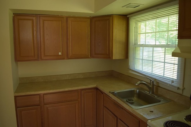 Building Photo - 1 Bedroom Apartment For Rent In Nokesville
